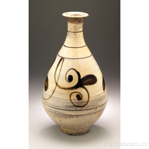 Бутылка с орнаментом