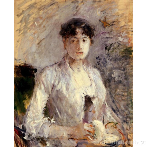 Молодая женщина в светло-сиреневом