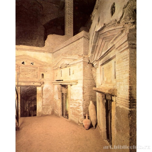 Катакомбы святого Себастьяна. Входы в мавзолеи