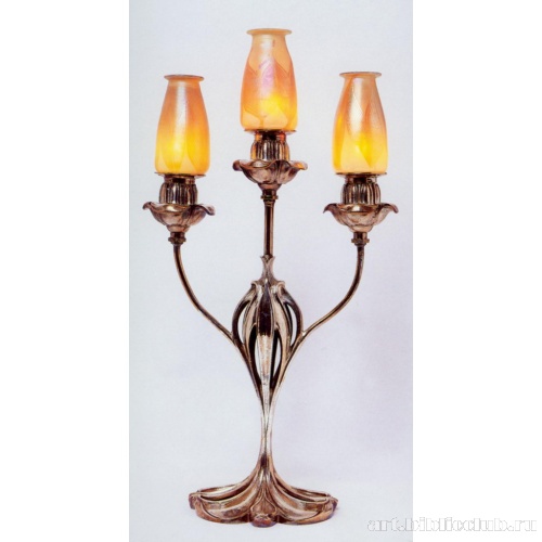 Канделябр для «Ар Нуво» с абажурами Тиффани