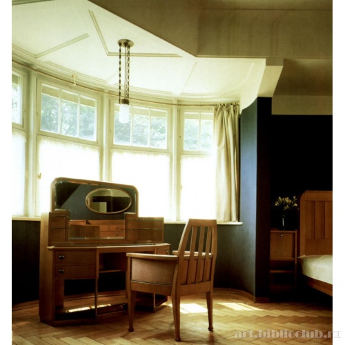 Вилла Хоэнхоф. Эркер спальни с туалетным столиком