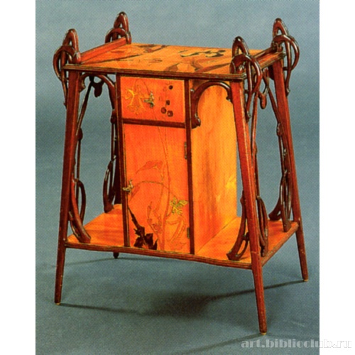 Сервировочный столик