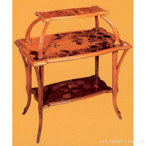 Трехярусный чайный столик