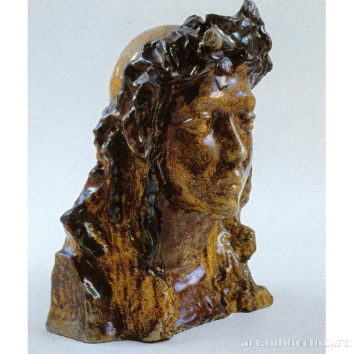 Девушка в венке