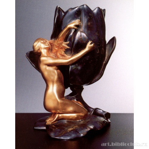 Женщина и цветок