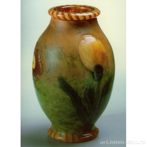 Ваза с полосатым горлом и основанием