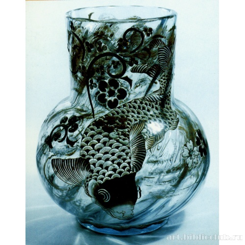 Ваза с карпом в волнах в японском стиле