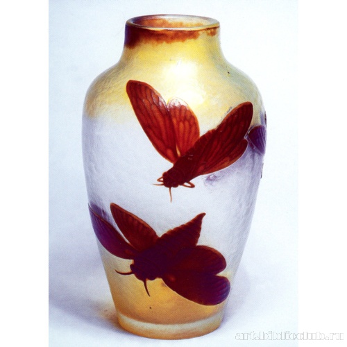 Ваза с мотыльками