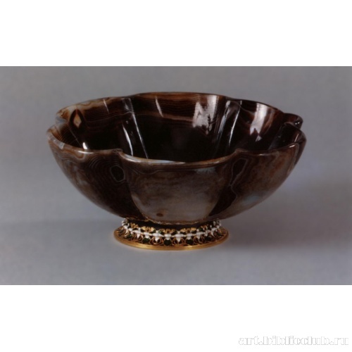 Чаша из Лувра