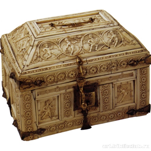 Шкатулка с изображением воинов и танцоров