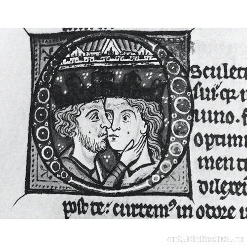 Обнимающиеся король и королева