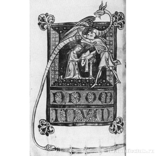 Женщина, приклонившаяся коленями на скамью