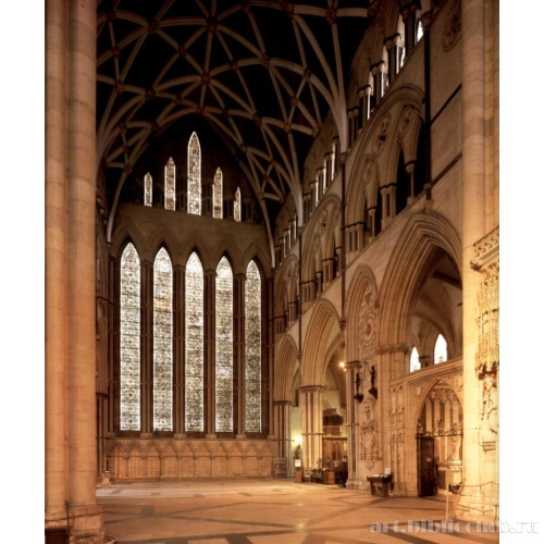 Интерьер трансепта, вид на северо-восток