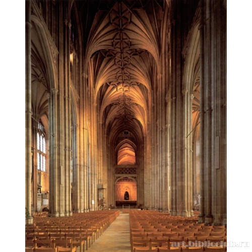 Интерьер центрального нефа, восточный вид