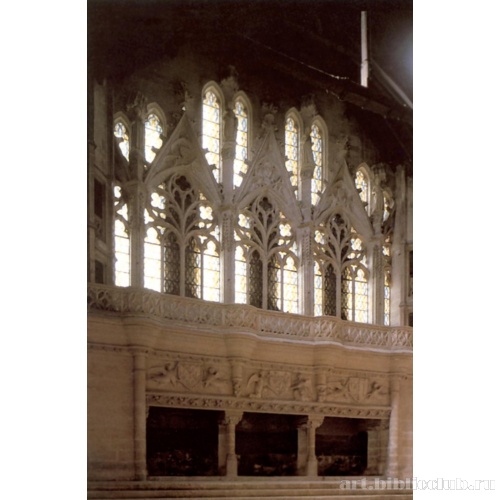 Каминная стена в большом зале