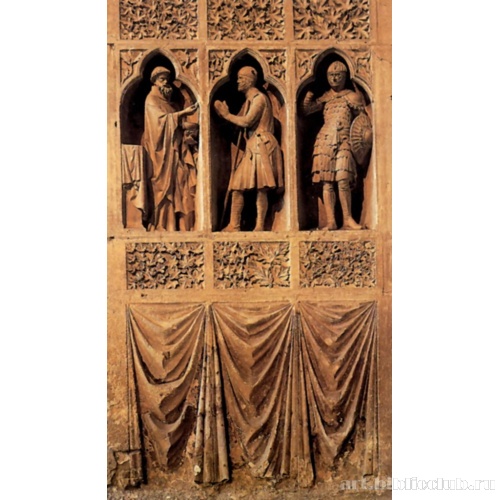 Западная стена, статуи в нишах