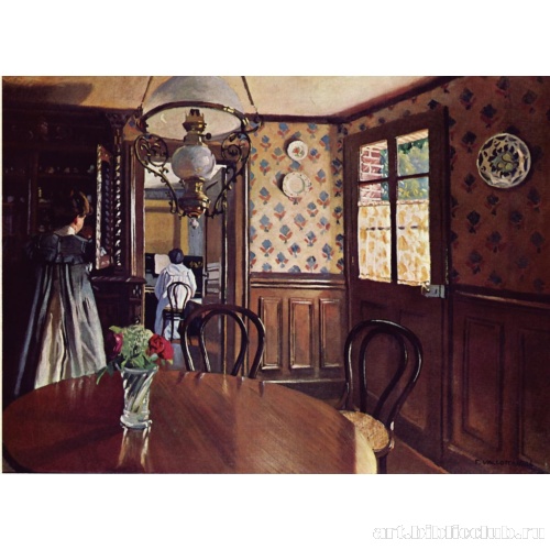 Интерьер с женщиной у фортепиано