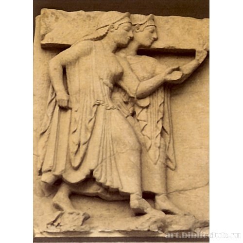 Метоп из Пестума с двумя танцовщицами