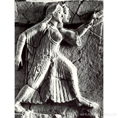 Бегущие нереиды. Метопа большого храма в святилище Геры близ Пестума