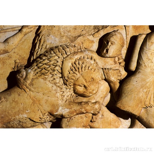 Изображение льва из свиты Диониса из сокровищницы Сифноса в Дельфах