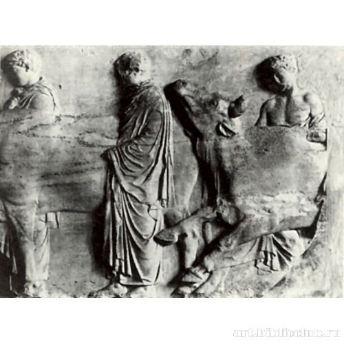 Юноши, ведущие жертвенных быков и несущие жертвенные сосуды. Детали северного фриза Парфенона