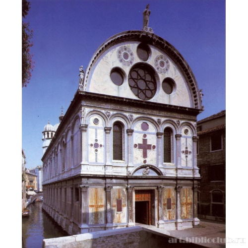 Фасад церкви Санта Мария деи Мираколи