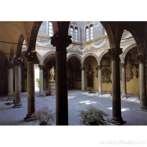 Палаццо Медичи-Рикарди. Внутренний двор