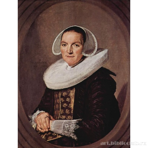 Портрет сорокалетней женщины со скрещенными руками