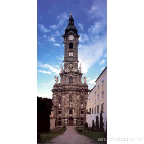 Башня фасада монастырской церкви