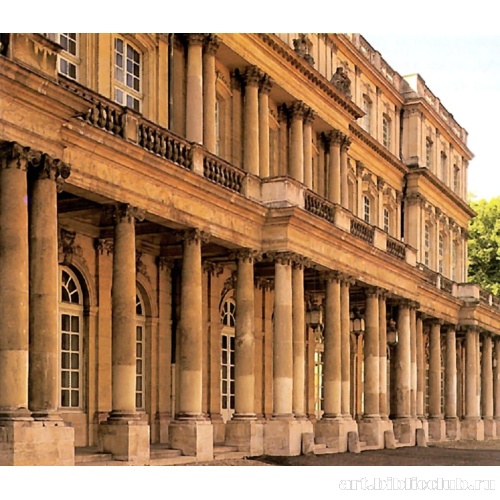 Дворец Правительства. Фасад