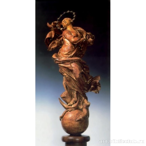 Пречистая Дева. Вид спереди