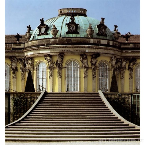 Дворец. Вид на Мраморный зал снаружи