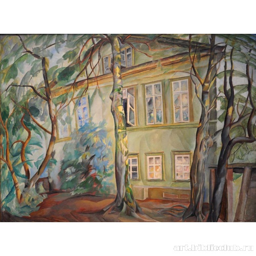 Дом под деревьями