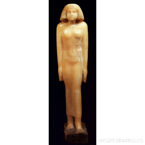 Статуя женщины