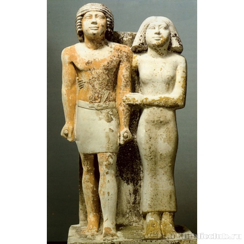 Парная статуя мужчины с женой