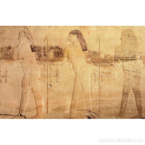 Рельеф с изображением процессии божеств плодородия Нижнего Египта