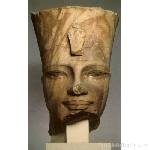 Голова колоссальной статуи Аменхотепа III