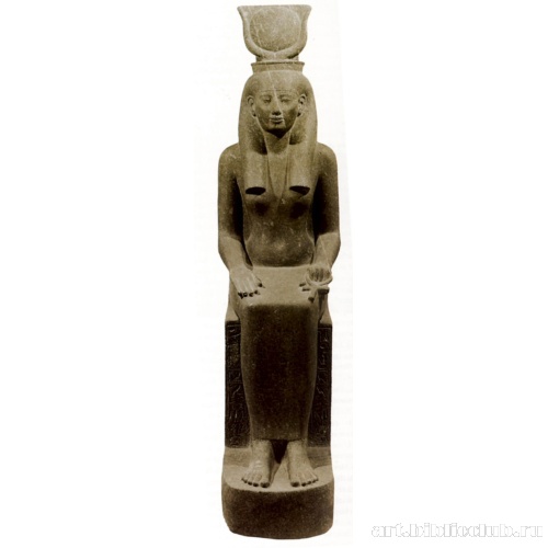 Статуя богини Хатхор в образе женщины
