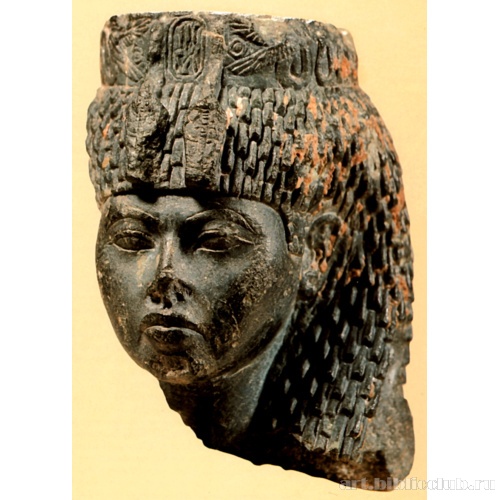 Голова царицы Тии