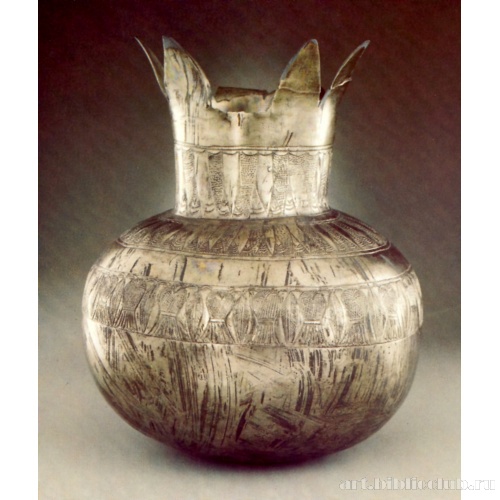 Гробница Тутанхамона: ваза в форме плода граната