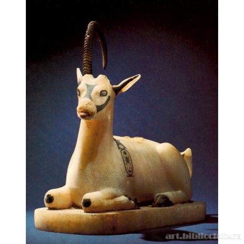 Гробница Тутанхамона: сосуд в виде антилопы