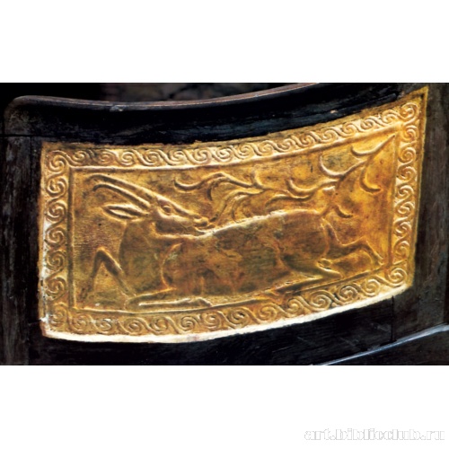 Гробница Тутанхамона: панель подлокотника детского кресла с изображением антилопы