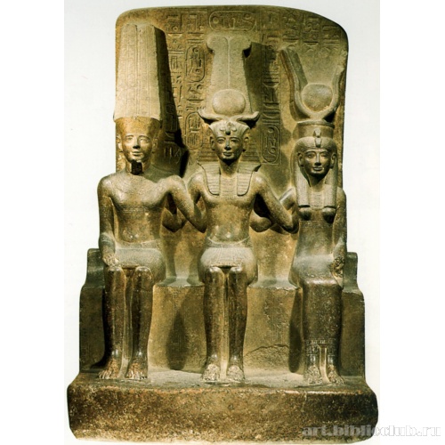 Триада Рамсеса II с богами Амоном и Мут
