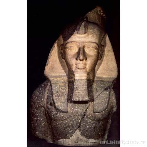 Верхняя часть колоссальной статуи Рамсеса II (т.н. «молодой Мемнон»)