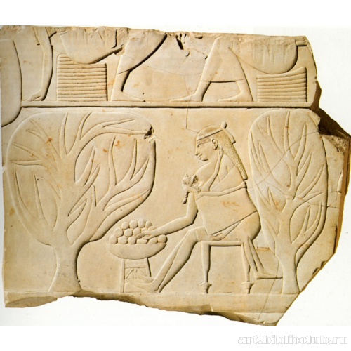 Гробница Монтуемхета: рельеф с изображением женщины с ребенком