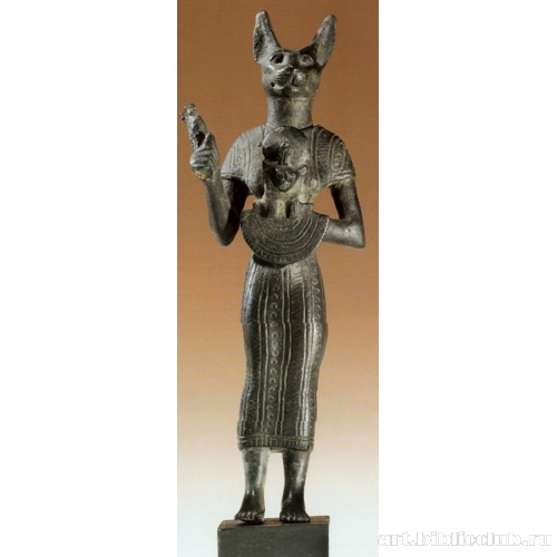 Статуэтка Бастет в образе женщины с головой кошки
