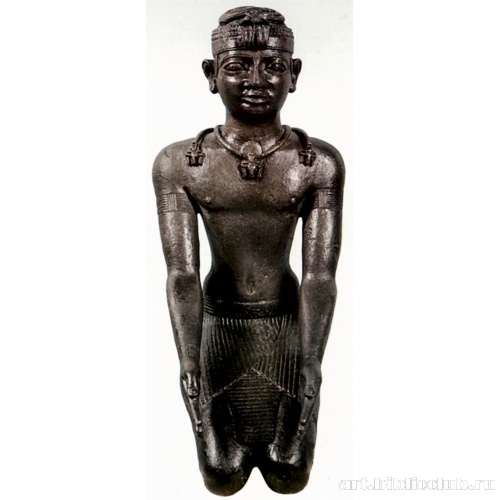 Коленопреклоненная статуэтка царя Шабаки