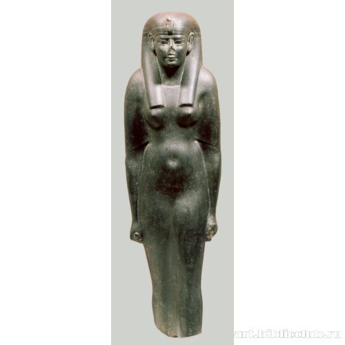 Статуя царицы