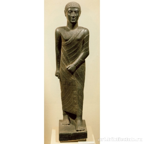 Статуя мужчины