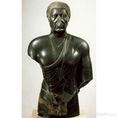 Фрагмент статуи Хорсатуту